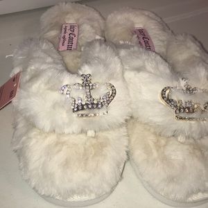 Brand new faux fur juicy couture slippers